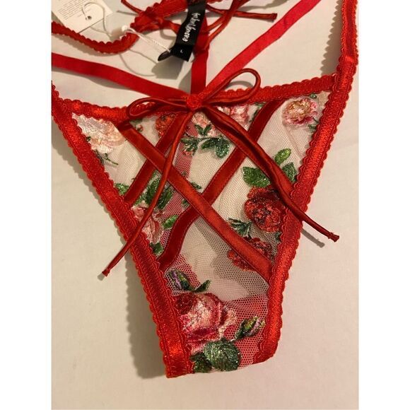 Victoria’s Secret For Love & Lemons Roses Lace Lattice GARTER BELT & Thongs NWT - Picture 2 of 14